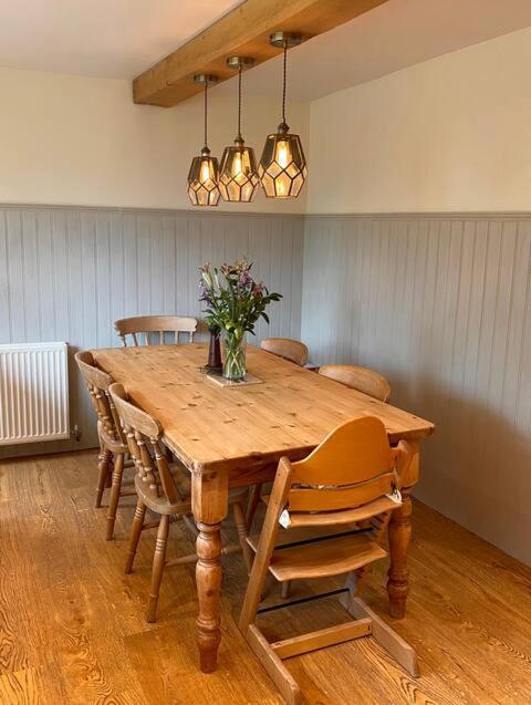 Cottage In The Heart Of Frome Buitenkant foto